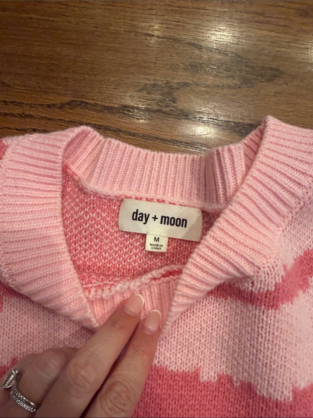 Day + Moon Pink Tiger or zebra print Patterned Crewneck oversized Sweater sz med - Picture 2 of 3